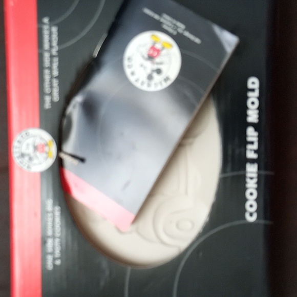 Ceramic Cookie Roadies Flip Mold - Picture 2 of 3